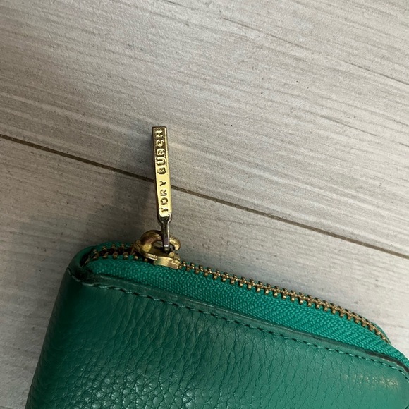Green Leather large Tori Burch Wallet - Picture 2 of 5